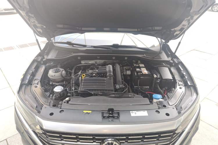Used Volkswagen Passat 2023 Revised Version 280TSI Business Edition Engine Bay