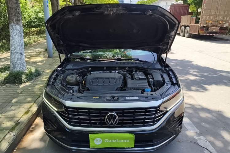 Used Volkswagen Passat 2023 330TSI Elite Edition Engine Bay