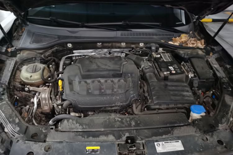 Used Volkswagen Passat 2023 Facelift 330TSI Luxury Edition Engine Bay