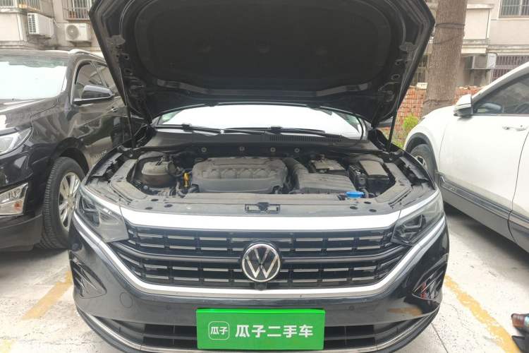 Used Volkswagen Passat 2023 Revised 380TSI Luxury Edition Engine Bay