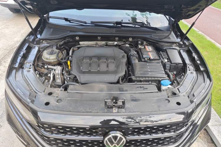 Used Volkswagen Passat 2023 330TSI Starry Elite Edition Engine Bay