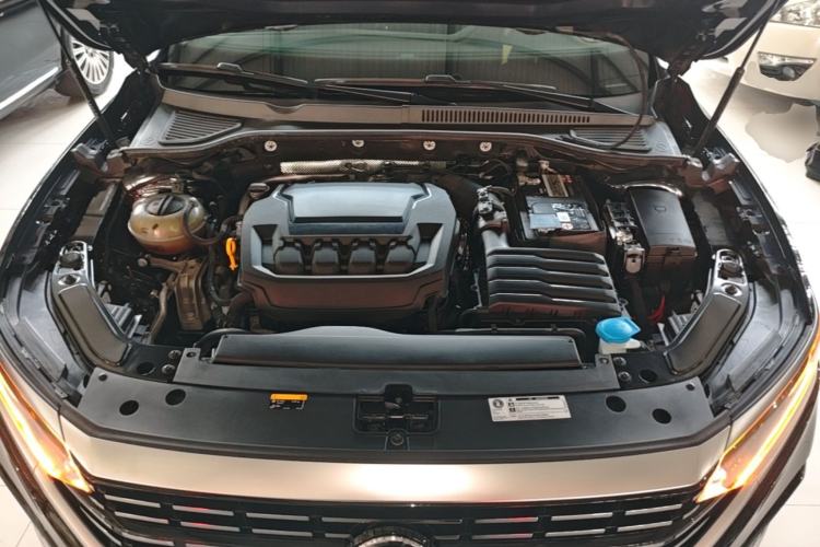 Used Volkswagen Passat 2023 Revised 330TSI Elite Edition Engine Bay