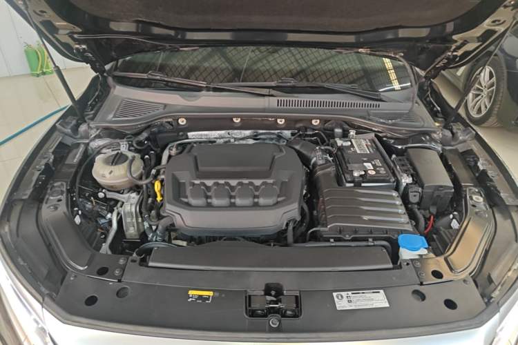 Used Volkswagen Passat 2023 Revised 330TSI Elite Edition Engine Bay