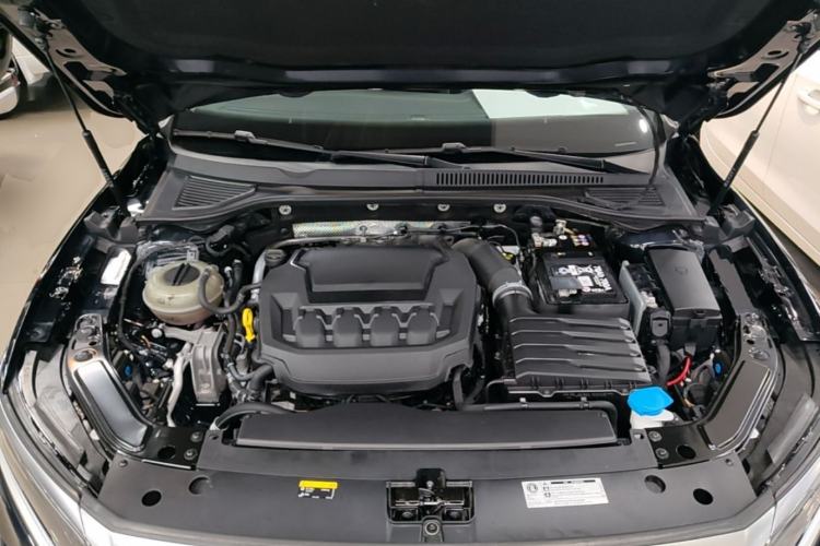 Used Volkswagen Passat 2023 Revised 380TSI Luxury Edition Engine Bay