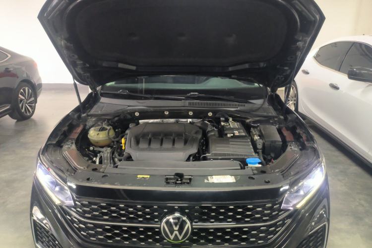 Used Volkswagen Passat 2023 330TSI Starry Elite Edition Engine Bay