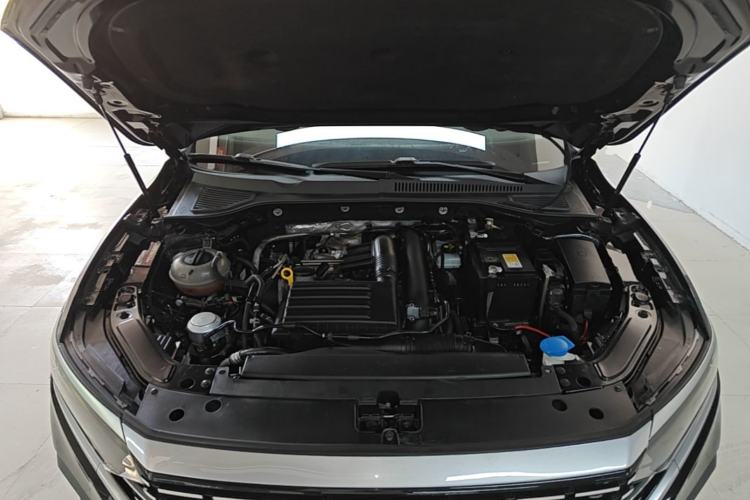 Used Volkswagen Passat 2023 280TSI Business Edition Engine Bay