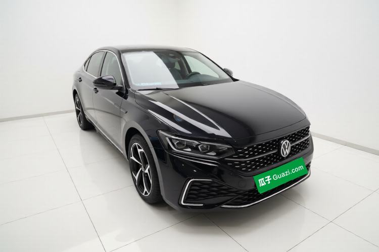 Used Volkswagen Passat 2023 Restyled 330TSI Starry Luxury Edition Exterior 1