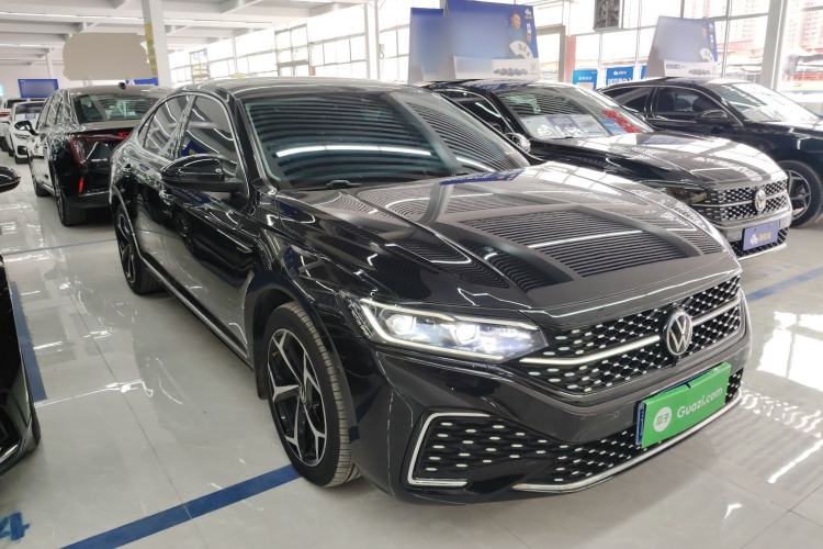 Used Volkswagen Passat 2023 Restyled 330TSI Starry Luxury Edition Exterior 1