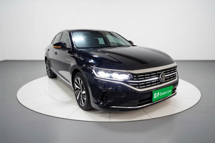 Used Volkswagen Passat 2023 Facelift 330TSI Luxury Edition Exterior 1
