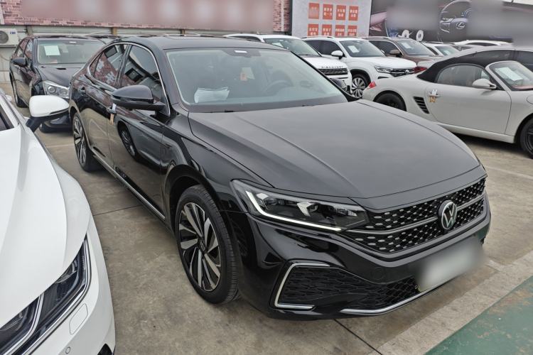 Used Volkswagen Passat 2023 330TSI Starry Elite Edition Exterior 1