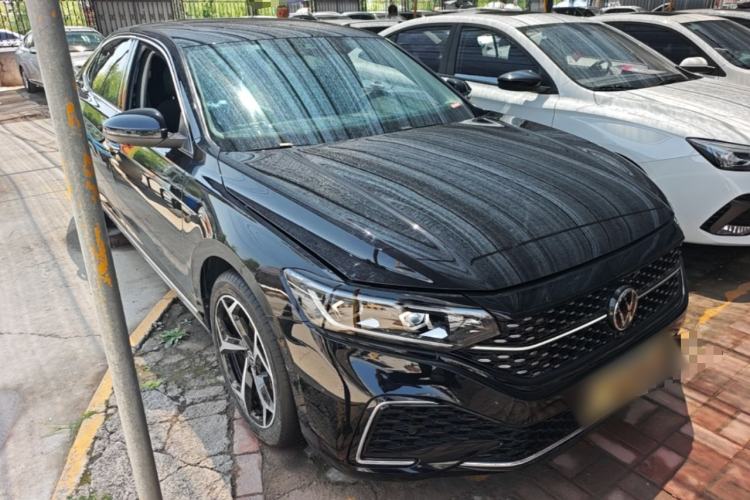Used Volkswagen Passat 2023 Restyled 330TSI Starry Luxury Edition Exterior 1