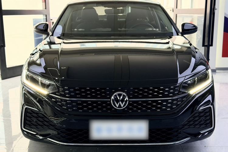 Used Volkswagen Passat 2023 330TSI Starry Elite Edition Exterior 1