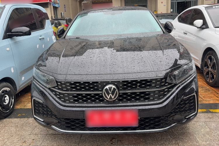 Used Volkswagen Passat 2023 330TSI Starry Elite Edition Exterior 2