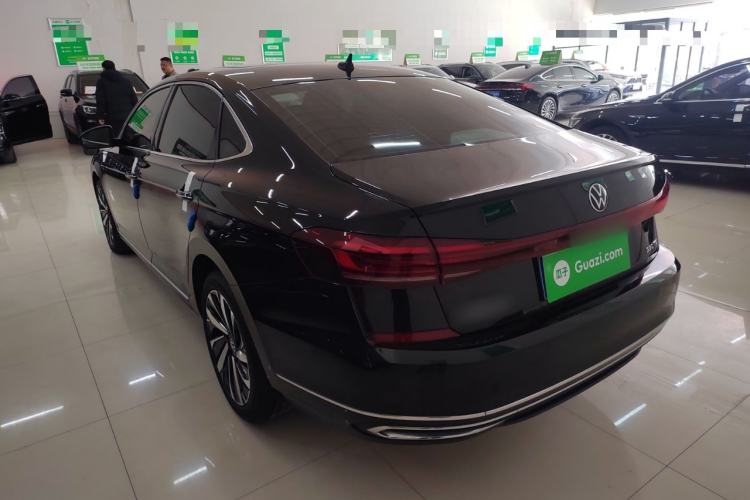 Used Volkswagen Passat 2023 Facelift 330TSI Luxury Edition Exterior 2