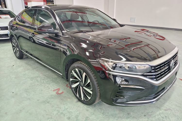 Used Volkswagen Passat 2023 330TSI Elite Edition Exterior 2