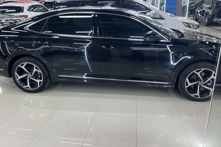 Used Volkswagen Passat 2023 Revised 330TSI Starry Elite Edition Exterior 2