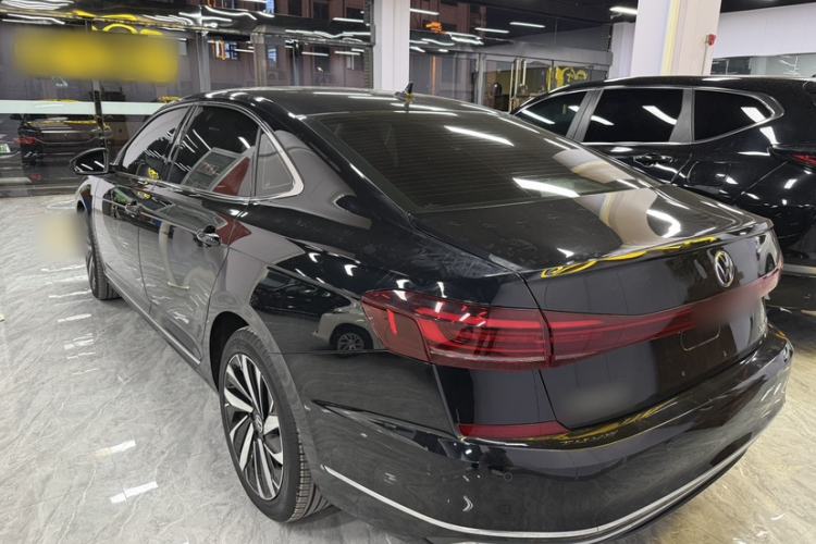 Used Volkswagen Passat 2023 330TSI Elite Edition Exterior 2