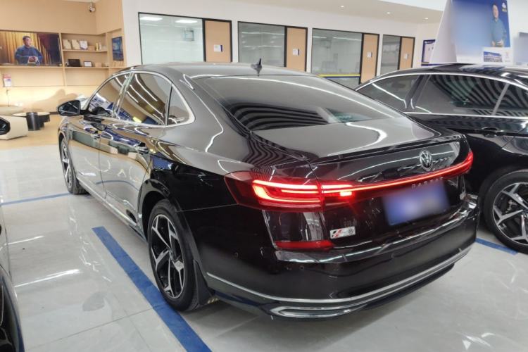 Used Volkswagen Passat 2023 Restyled 330TSI Starry Luxury Edition Exterior 2