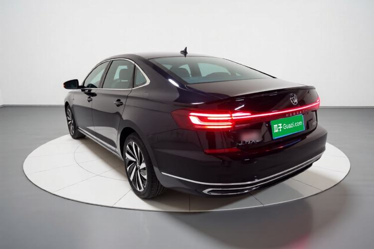 Used Volkswagen Passat 2023 Facelift 330TSI Luxury Edition Exterior 2