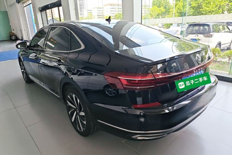 Used Volkswagen Passat 2023 Facelift 330TSI Luxury Edition Exterior 2