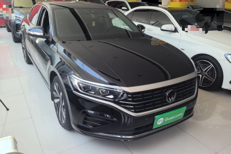Used Volkswagen Passat 2023 Revised 380TSI Luxury Edition Exterior 2