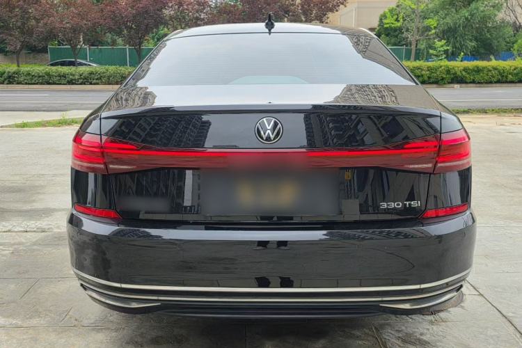 Used Volkswagen Passat 2023 330TSI Starry Luxury Edition Exterior 2