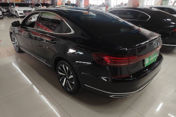 Used Volkswagen Passat 2023 330TSI Elite Edition Exterior 2