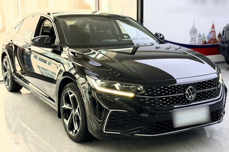Used Volkswagen Passat 2023 330TSI Starry Elite Edition Exterior 2