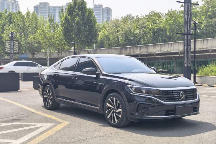Used Volkswagen Passat 2023 Revised 330TSI Elite Edition Exterior 2