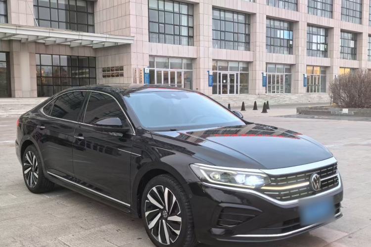 Used Volkswagen Passat 2023 Revised 380TSI Luxury Edition Exterior 2