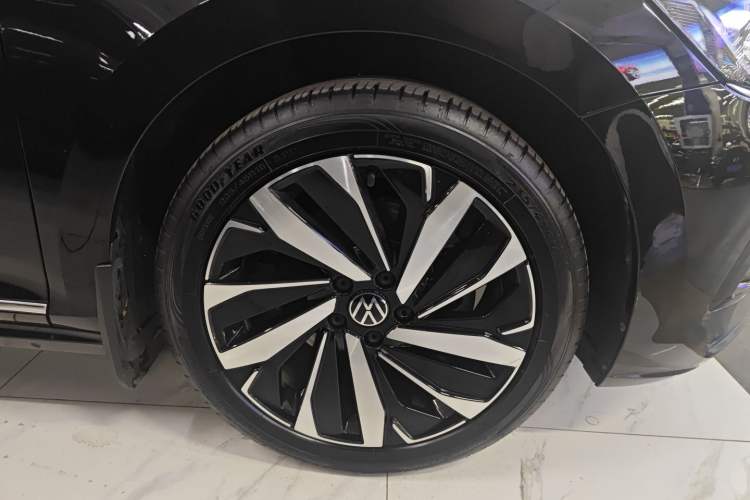 Used Volkswagen Passat 2023 Revised 330TSI Elite Edition Exterior 3