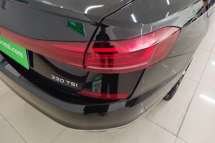 Used Volkswagen Passat 2023 Facelift 330TSI Luxury Edition Exterior 3