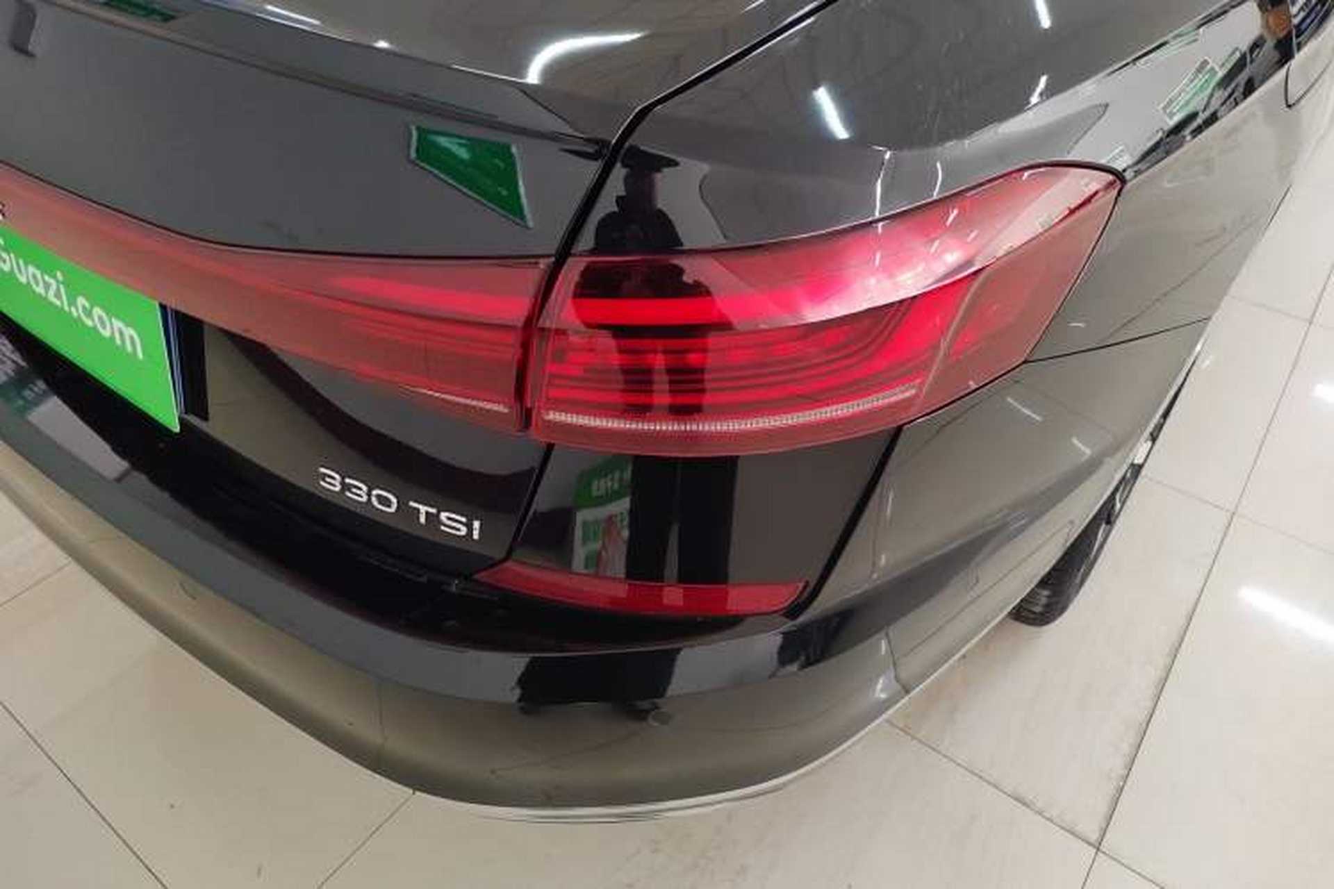 Used Volkswagen Passat 2023 Facelift 330TSI Luxury Edition Exterior 3