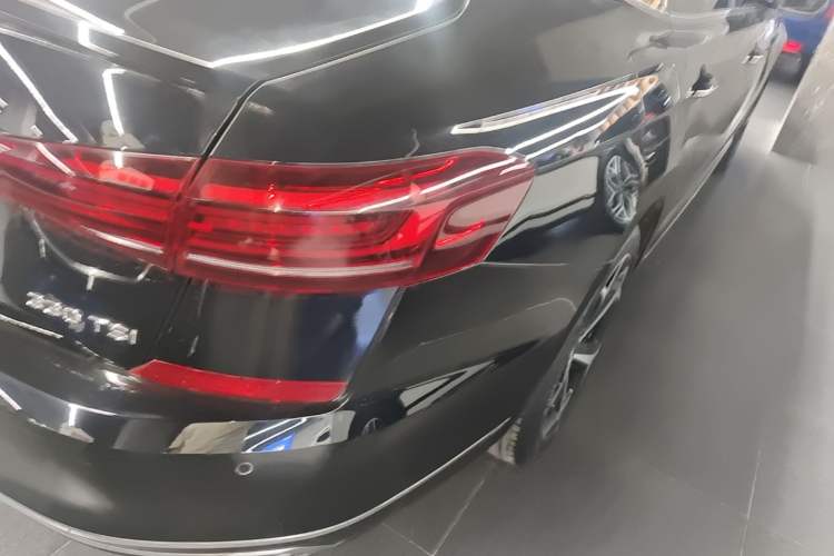 Used Volkswagen Passat 2023 Revised 330TSI Starry Elite Edition Exterior 3