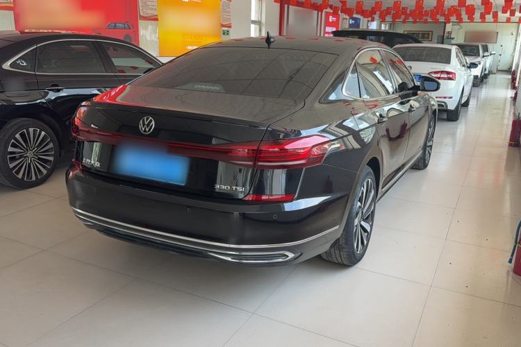 Used Volkswagen Passat 2023 330TSI Elite Edition Exterior 3