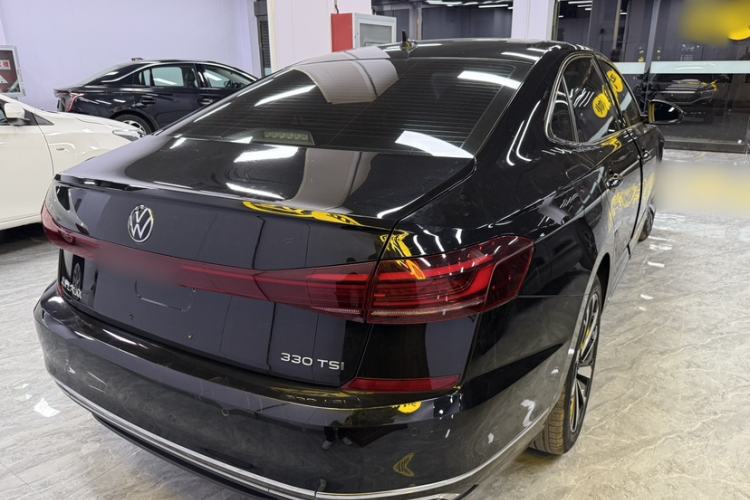 Used Volkswagen Passat 2023 330TSI Elite Edition Exterior 3