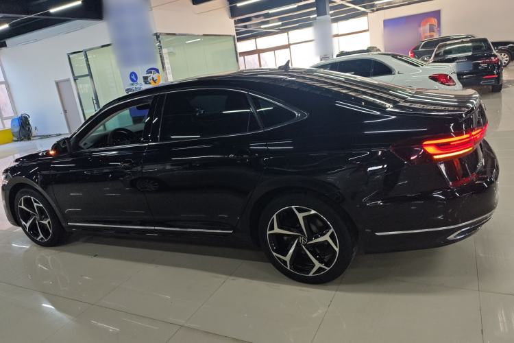 Used Volkswagen Passat 2023 Revised 330TSI Starry Elite Edition Exterior 3