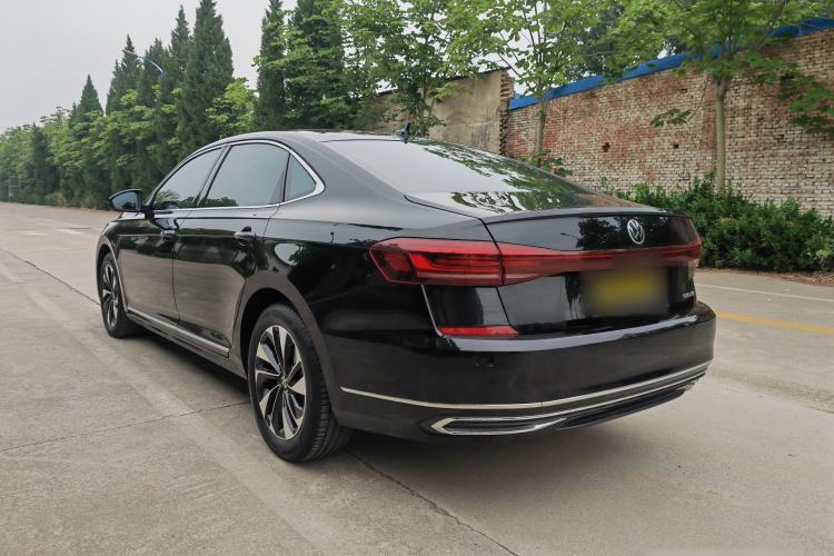 Used Volkswagen Passat 2023 330TSI Starry Elite Edition Exterior 3