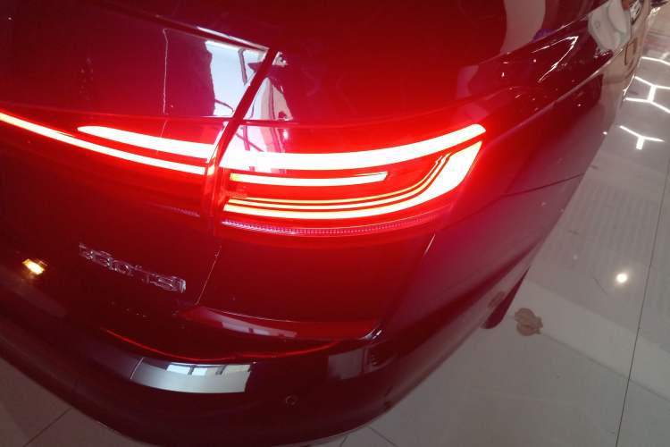 Used Volkswagen Passat 2023 Facelift 330TSI Luxury Edition Exterior 3