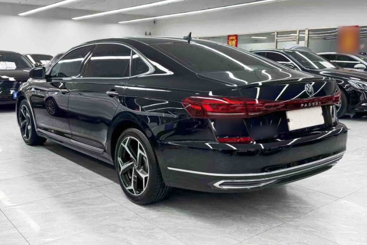 Used Volkswagen Passat 2023 Restyled 330TSI Starry Luxury Edition Exterior 3