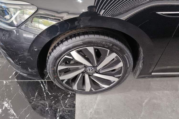 Used Volkswagen Passat 2023 330TSI Luxury Edition Exterior 4