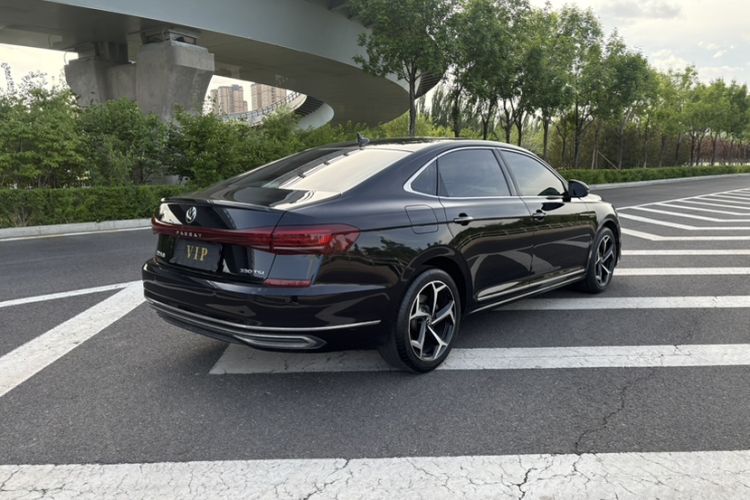 Used Volkswagen Passat 2023 Revised 330TSI Starry Elite Edition Exterior 4