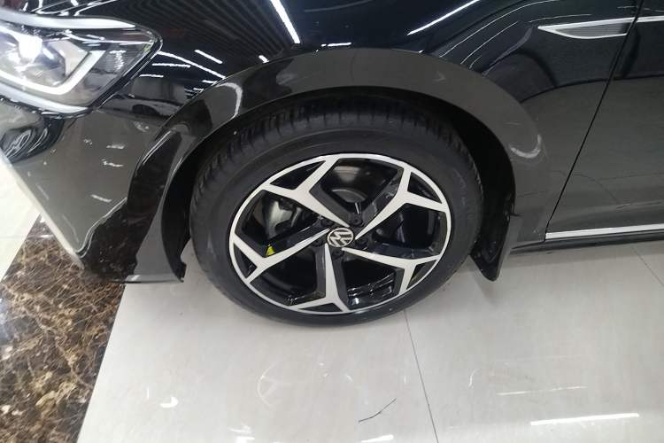 Used Volkswagen Passat 2023 330TSI Starry Elite Edition Exterior 4