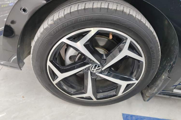Used Volkswagen Passat 2023 Restyled 330TSI Starry Luxury Edition Exterior 4