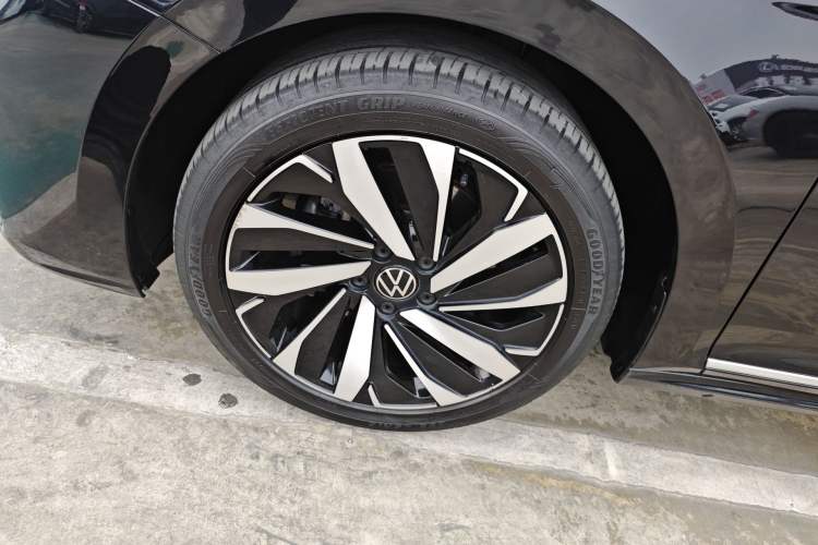 Used Volkswagen Passat 2023 330TSI Starry Elite Edition Exterior 4