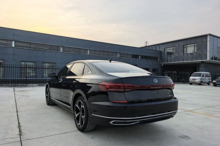 Used Volkswagen Passat 2023 Revised 330TSI Starry Elite Edition Exterior 4