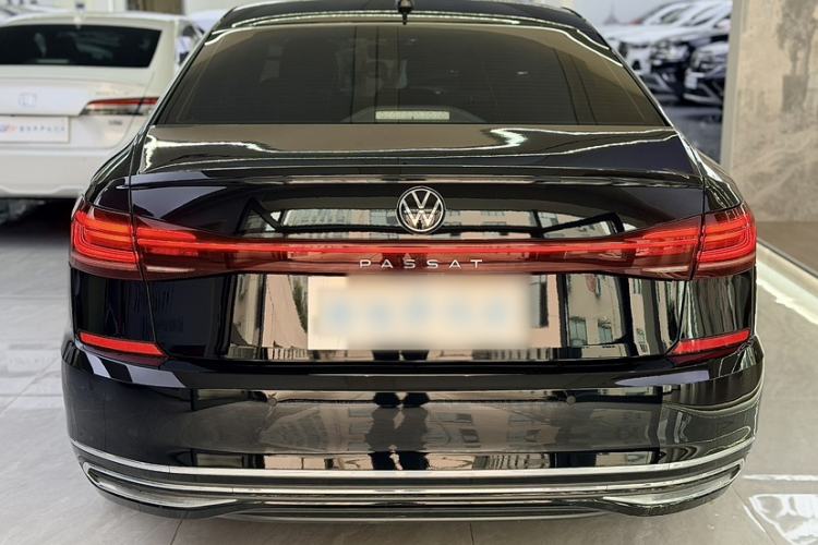 Used Volkswagen Passat 2023 330TSI Starry Elite Edition Exterior 4