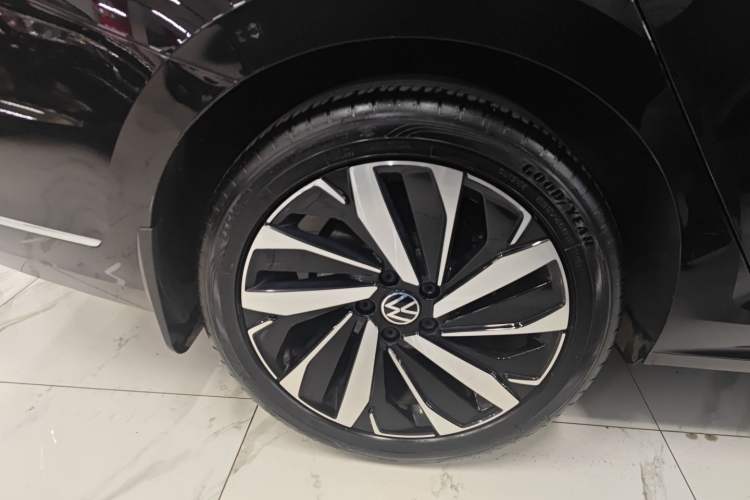 Used Volkswagen Passat 2023 Revised 330TSI Elite Edition Exterior 5