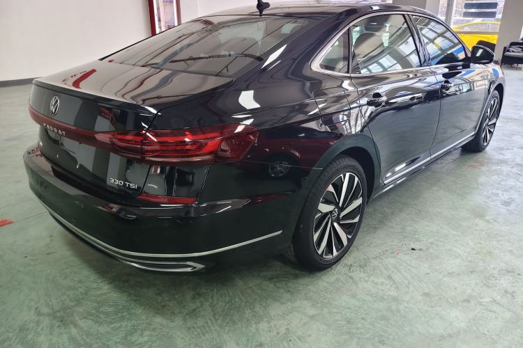 Used Volkswagen Passat 2023 330TSI Elite Edition Exterior 5