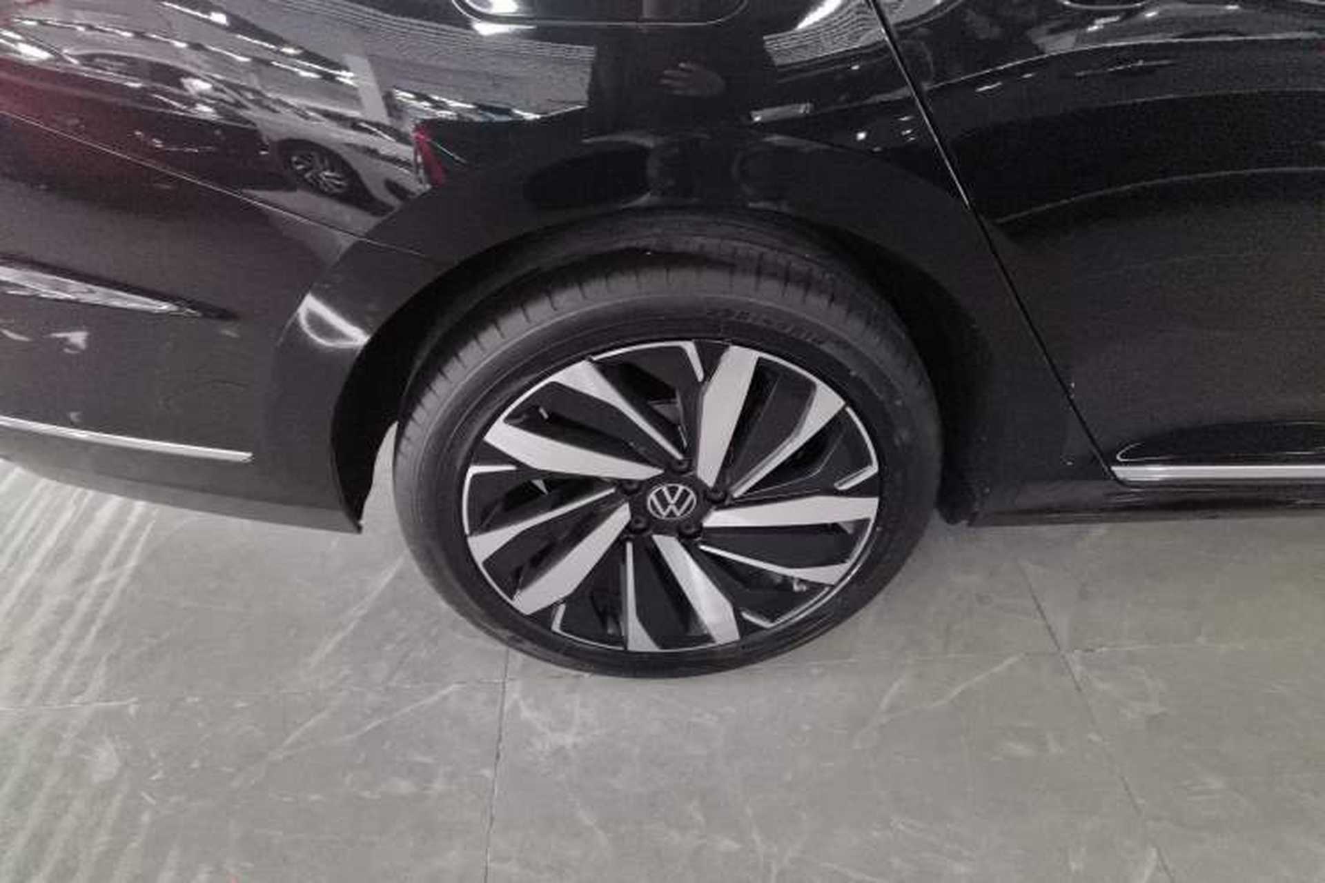 Used Volkswagen Passat 2023 330TSI Luxury Edition Exterior 5